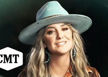 CMT Names Lainey Wilson as “Breakout Artist of the Year” at the 2022 “CMT Artists of the Year” Celebration [VIDEO]
