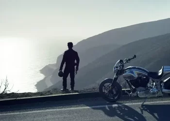 Roku Originals Hits the Road with Gard Hollinger and Keanu Reeves for New Docuseries “The Arch Project” (WT)