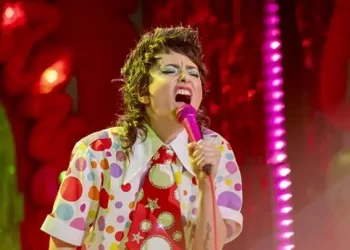 HBO Original Comedy Special “Sarah Squirm: Live + In The Flesh” Debuts This December