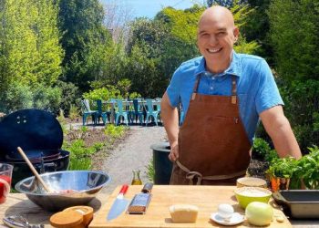 Michael Symon Fires Up the Grill with New Self-Shot Episodes of “Symon’s Dinners Cooking Out”