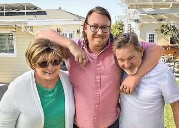 New discovery+ Series “40 Year Old Property Virgin” Follows Late Bloomers as They Leave the Nest to Find Their First Home – Starts Wednesday, May 26