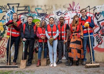 First Look at Stephen Merchant’s “The Offenders” – Richard E. Grant and Julia Davis Join the Cast