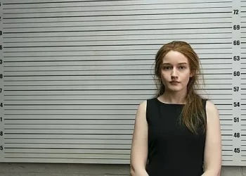 “Inventing Anna” First Look – New Series from Shonda Rhimes Coming to Netflix in 2022