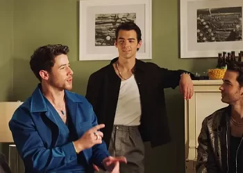 Netflix Announces First-Ever Family Roast Featuring The Jonas Brothers