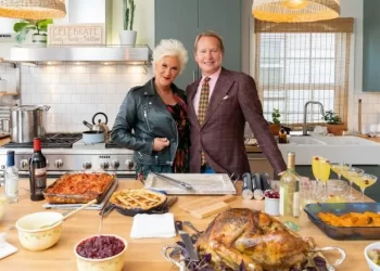Food Network Celebrates Thanksgiving with Primetime Special “Battle for the Bird” Hosted by Anne Burrell and Carson Kressley