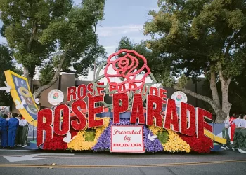 “This Is Us” Stars Chrissy Metz and Susan Kelechi Watson to Host NBC’s Live Coverage of the January 1 Rose Parade