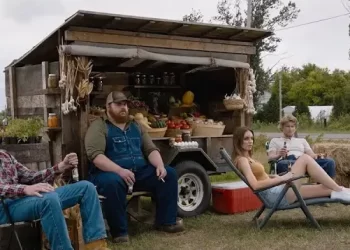 Merry Christmas From Letterkenny – The 10th Season of “Letterkenny” Begins on Christmas Day! [VIDEO]