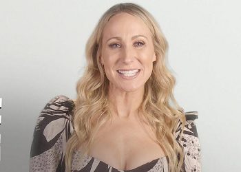 Nikki Glaser Gets a Dose of Reality as E! Greenlights New Docu-Series “Welcome Home Nikki Glaser?” Premiering Sunday, May 1 @ 10PM ET/PT [VIDEO]