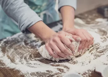 Award-Winning Pastry Chef Stephanie Boswell Transforms Failing Bakeries on Food Network’s New Makeover Series “Bake or Break”