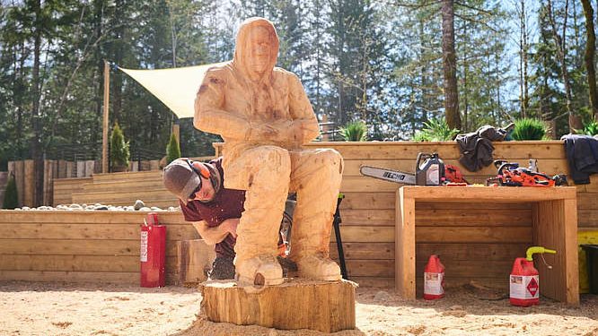 The Ultimate Chainsaw Carving Competition Series “A Cut Above” Premieres Sunday, October 2 on Discovery