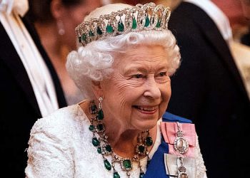 The CW Network Celebrates the Life and Legacy of Queen Elizabeth II with New Special “Entertainment Tonight Presents Queen Elizabeth II: The Woman Behind the Crown” on Saturday, October 15