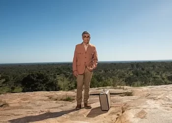 Apple TV+ Travel Series “The Reluctant Traveler,” Hosted by Emmy Award Winner Eugene Levy, to Premiere on February 24, 2023