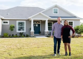 Brian and Mika Kleinschmidt Kick Off New Season of HGTV Hit Series “100 Day Dream Home” with Two-Episode Special “100 Day Dream Home: Beachfront Hotel”
