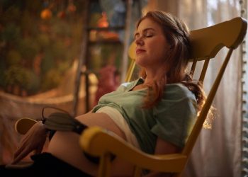 Peacock Sets October 19 Premiere Date and Releases First Look Images for Season 2 of “Wolf Like Me” Starring Isla Fisher and Josh Gad, with Edgar Ramirez Joining the Cast