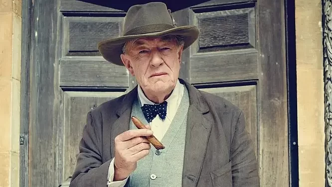 Actor Michael Gambon, Who was Best Known for Playing Dumbledore in the Harry Potter series of movies, has died. He was 82.