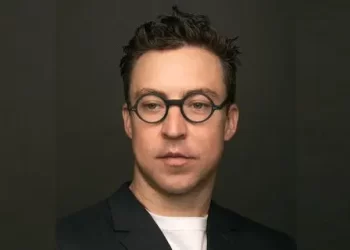 FX’s “English Teacher” Ordered to Series