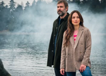 FOX Orders Psychological Crime Drama “Murder in a Small Town, Starring Rossif Sutherland and Kristin Kreuk, for 2024-25 Season