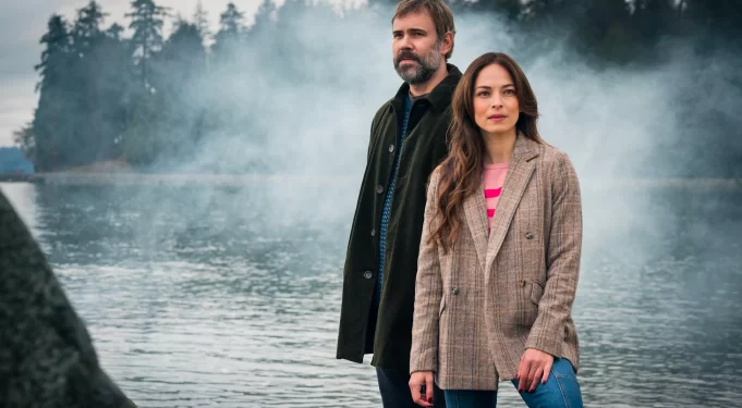 FOX Orders Psychological Crime Drama “Murder in a Small Town, Starring Rossif Sutherland and Kristin Kreuk, for 2024-25 Season