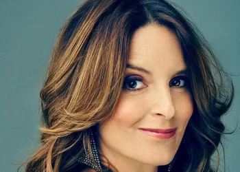 Tina Fey Will Star in “The Four Seasons” Comedy Series for Netflix from Universal Television