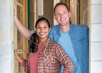 HGTV Stars Brian and Mika Kleinschmidt Go Head-to-Head in Network’s Newest Renovation Competition Series “100 Day Hotel Challenge” (wt)