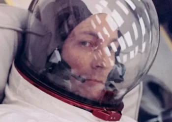 Official Netflix Trailer for “Apollo 13: Survival” [VIDEO]