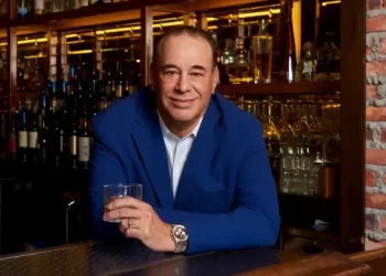 Paramount Network Announces Season 10 Renewal of Hit Series “Bar Rescue” [VIDEO]