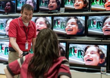 First Look & Date Announcement: Hulu Original Series “Good American Family”