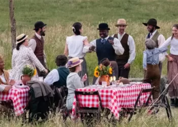 Chip and Joanna Gaines Challenge Families to Live Like It’s the 1880s – “Back to the Frontier” Premieres Thursday, July 10 on Magnolia Network and Max