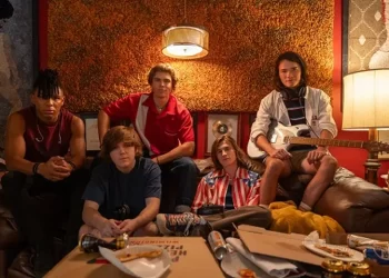 Prime Video Reveals First Look Images from the Upcoming Music Drama Series “The Runarounds” [GALLERY]