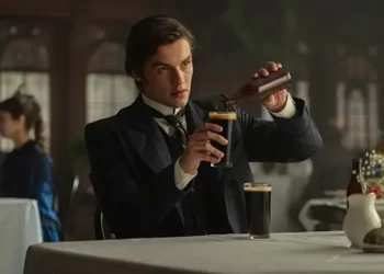 Netflix Releases the First Look Images and Premiere Date for “House of Guinness” [GALLERY]