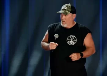 Prime Video Debuts New Stand-Up Comedy Special “Larry the Cable Guy: It’s A Gift” [VIDEO]