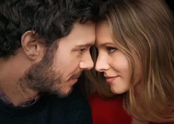 “Nobody Wants This” Season 2 – First Look at the Return of Netflix’s Hit Comedy Series [GALLERY]