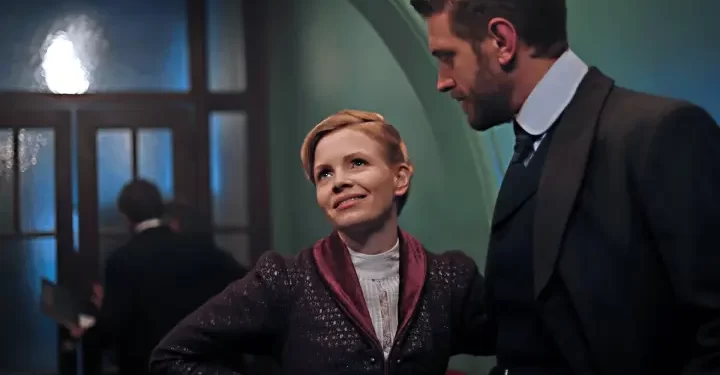 Eliza Is Doing Her Best to Have It All… and a Familiar Face Returns! [VIDEO]